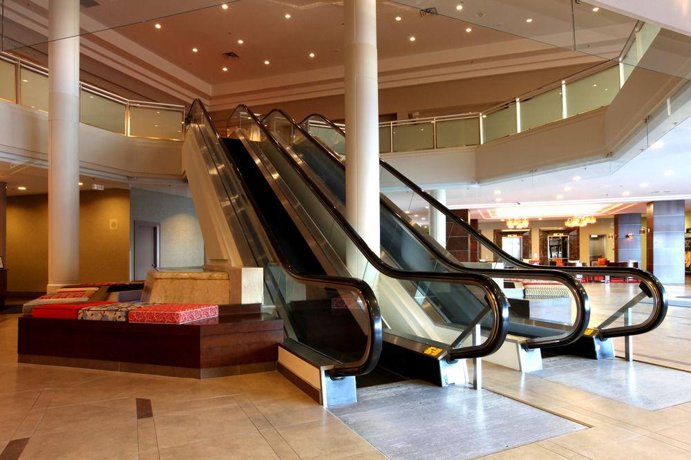 Delta Hotels By Marriott Риджайна Экстерьер фото
